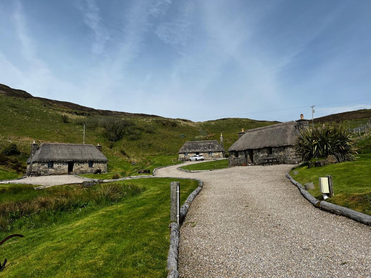 Tigh Phadraig At Marys Thatched Cottages Elgol Buitenkant foto